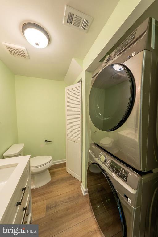 Building Photo - 9377 Chadburn Pl