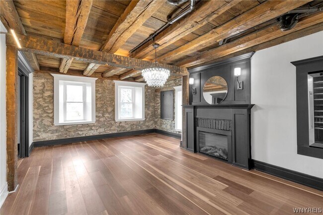 Building Photo - 9060 Main St