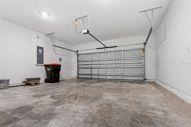 Building Photo - 5637 SW 93rd St