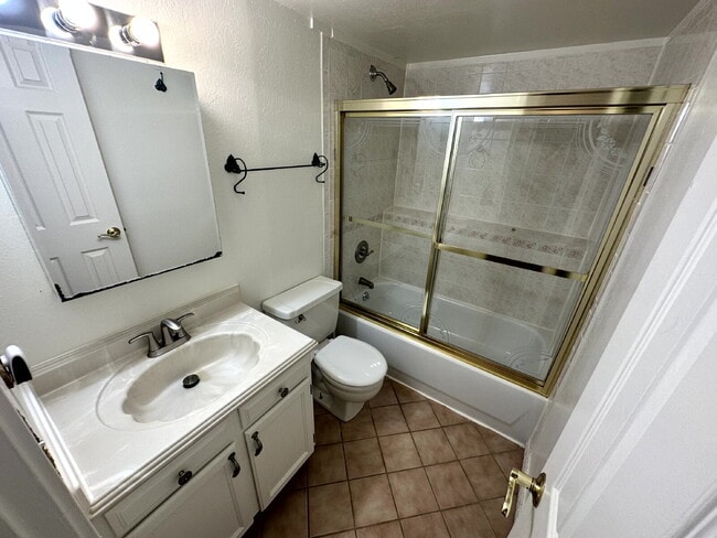 Building Photo - Summer Valley 3 Bed 2 Full Bath Home. 1 Car Garage. Large Deck. Move In Ready.