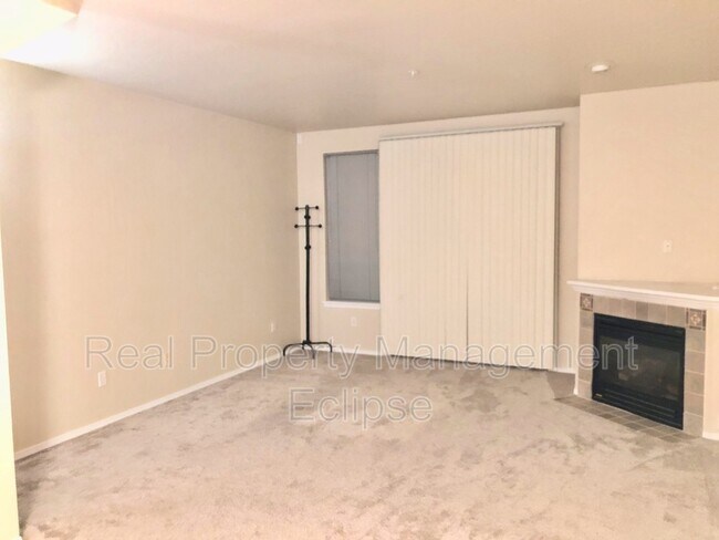 Building Photo - 16125 Juanita Woodinville Way NE