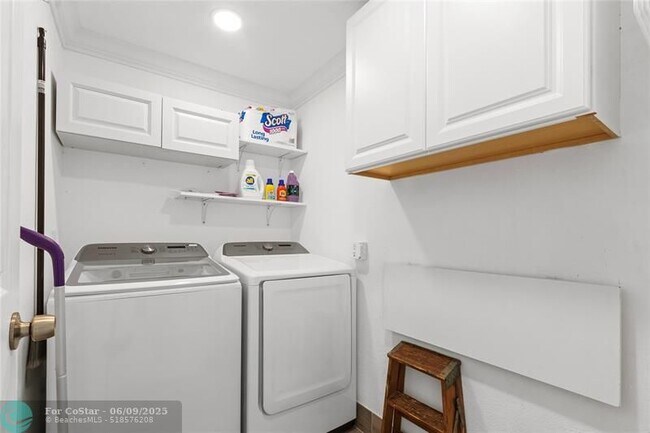 Building Photo - 171 SE 31st Ave