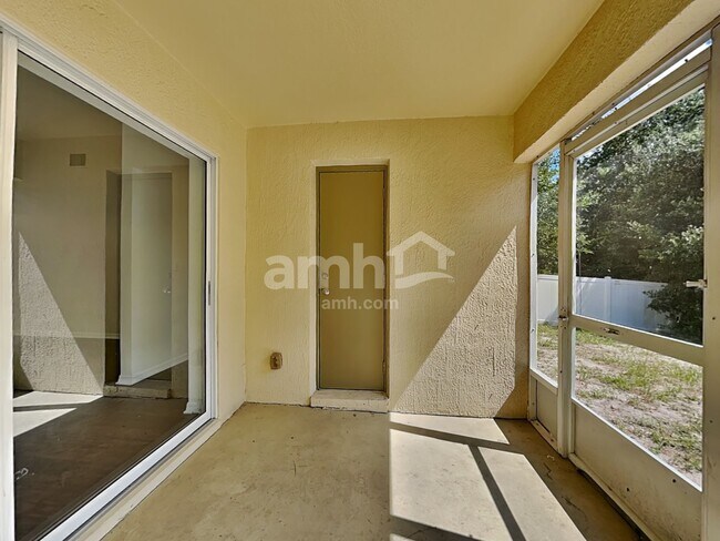 Building Photo - 3244 Sanoma Dr