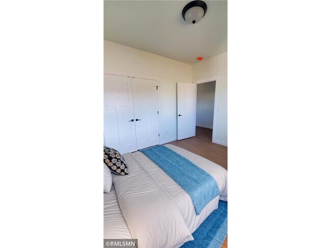 Building Photo - 1229-1231 Wisteria Ln