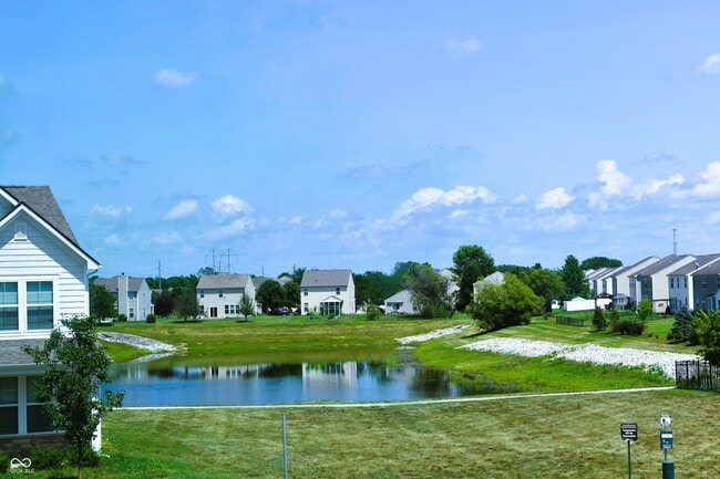 Building Photo - 2327 Creekland Dr
