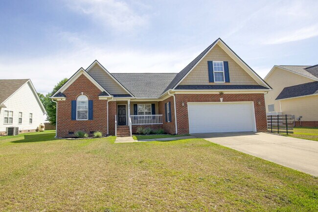 Building Photo - 355 Hogart St