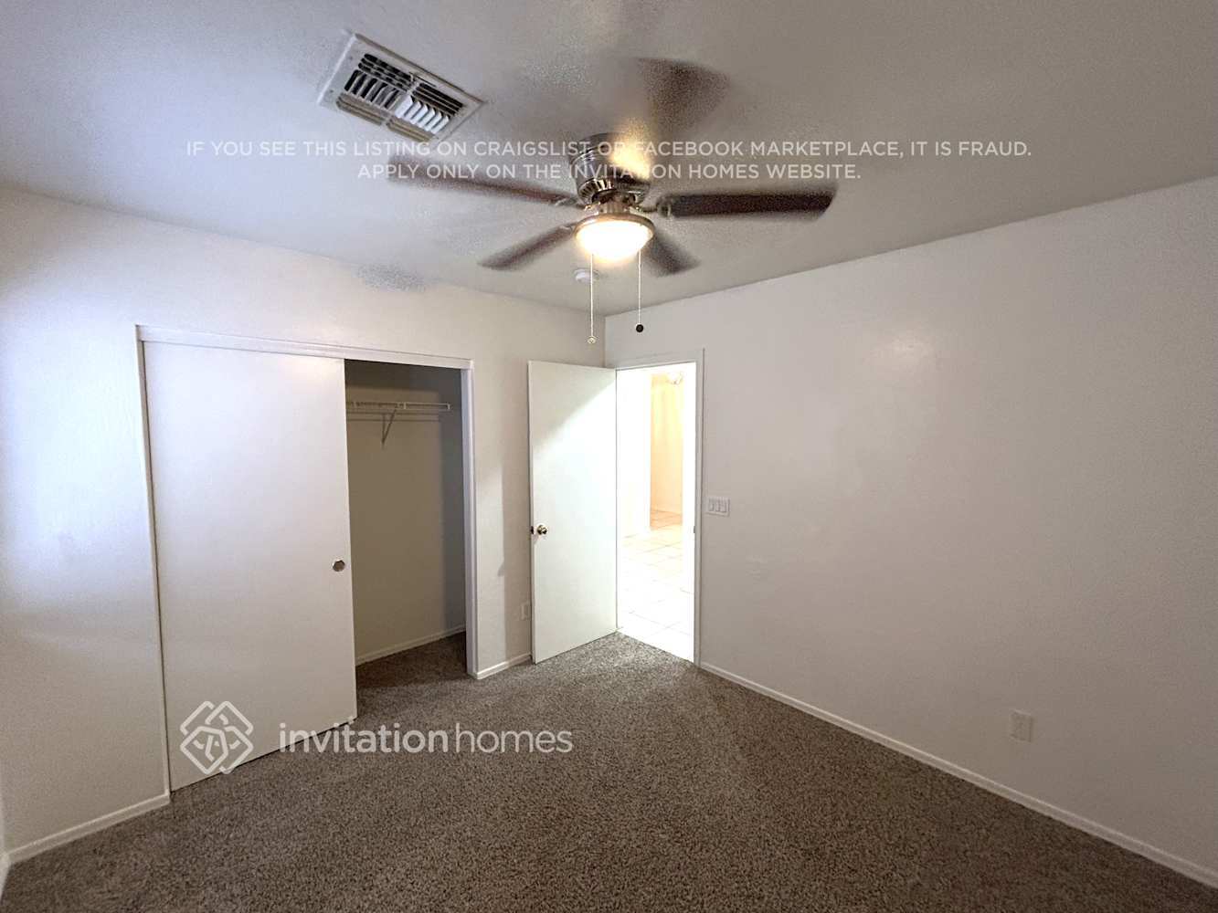 Building Photo - 5903 S 32nd Ln