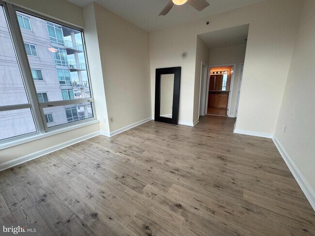 Building Photo - 901 N Penn St