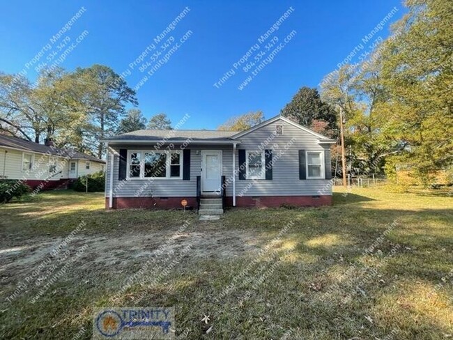 Primary Photo - Bright and Sunny 3-bedroom, 1-bathroom Hom...