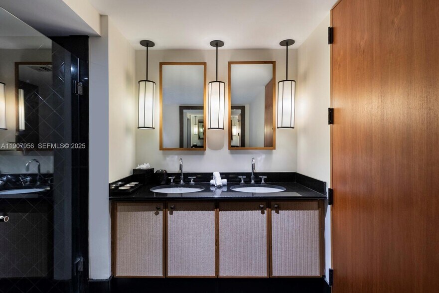 Building Photo - 2301 Collins Ave