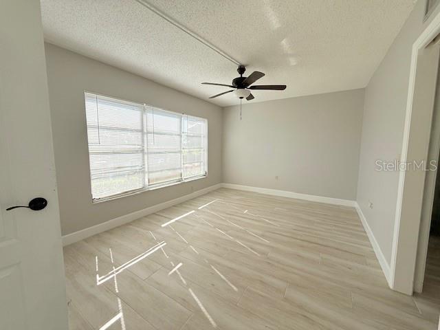 Building Photo - 7351 W Country Club Dr N