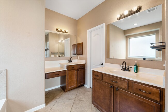 Building Photo - 19735 Dayton Springs Dr