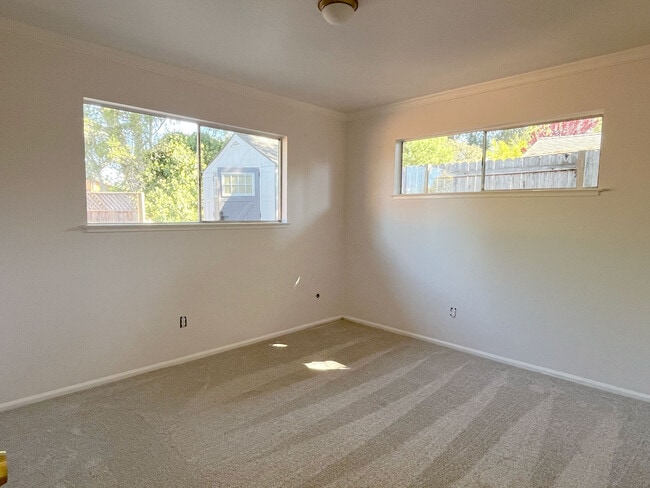 Building Photo - 302 Escalona Dr