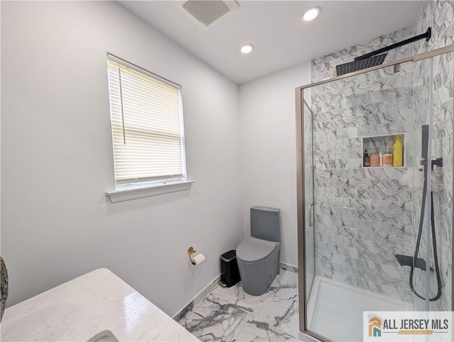 Building Photo - 89 Wyndmoor Dr