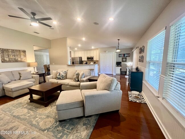 Building Photo - 1607 Harvest Cove Dr