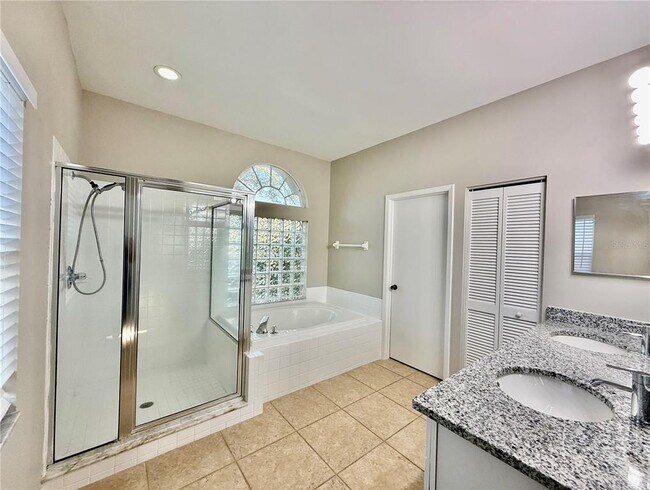 Building Photo - 807 Frankford Dr