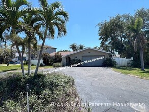 Building Photo - 3401 Coquina Key Dr SE