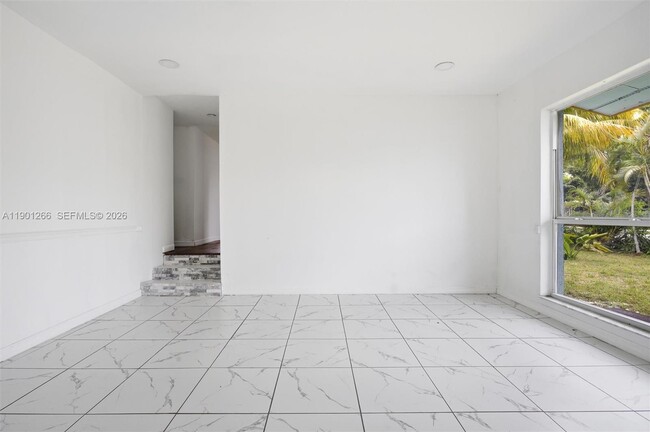 Building Photo - 2280 SW 43rd Ave