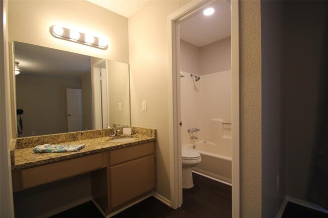 Building Photo - 1712 Cinnamon Path