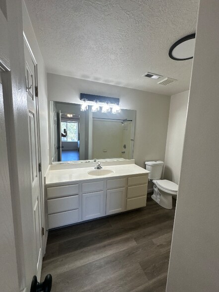 Building Photo - 1490 S 430 W