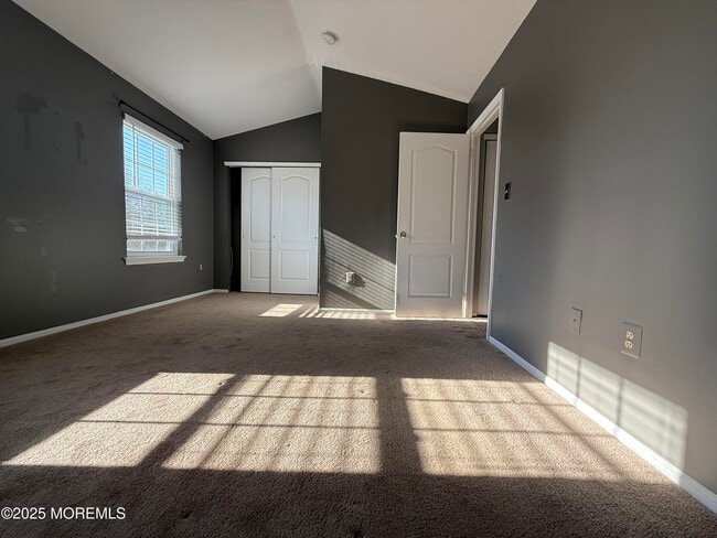 Building Photo - 52 Aberdare Ct