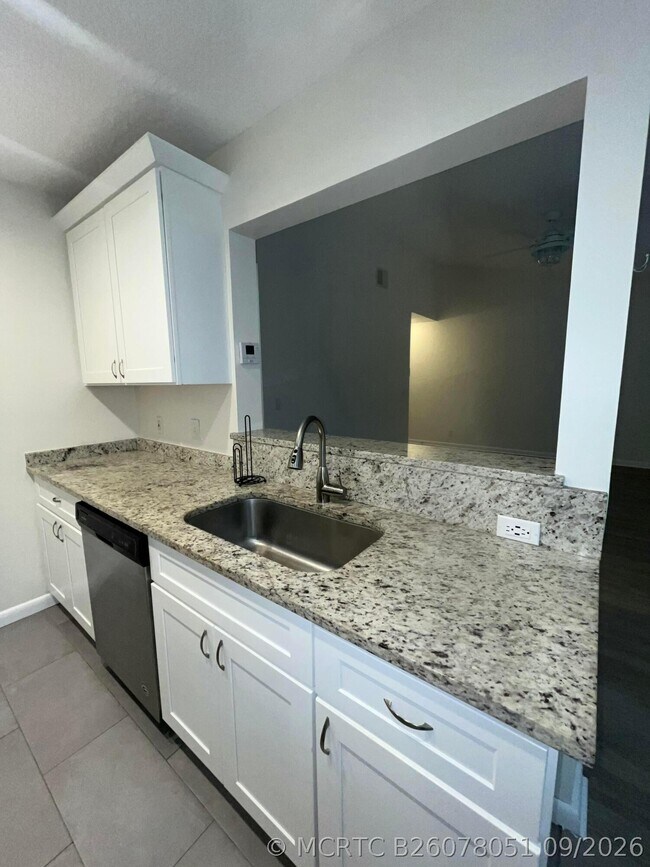 Building Photo - 815 Boynton Beach Blvd