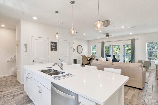 Building Photo - 14558 Salt Meadow Dr