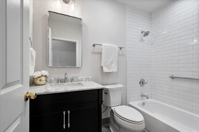 Building Photo - 217 S Bell Ave