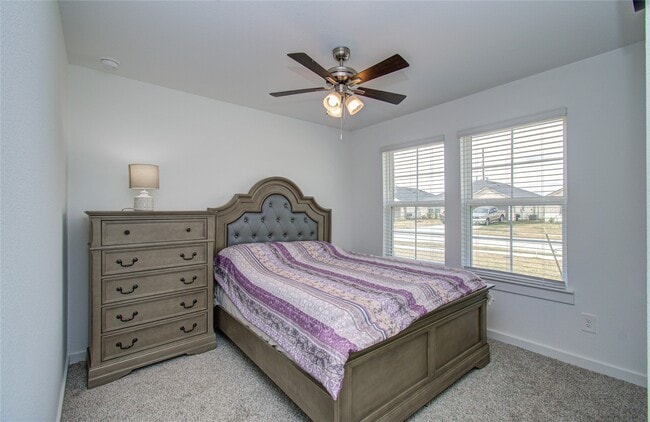 Building Photo - 8611 Shumard Oak Dr