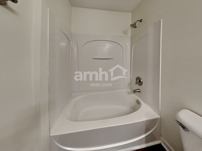 Building Photo - 1668 Comanche Run