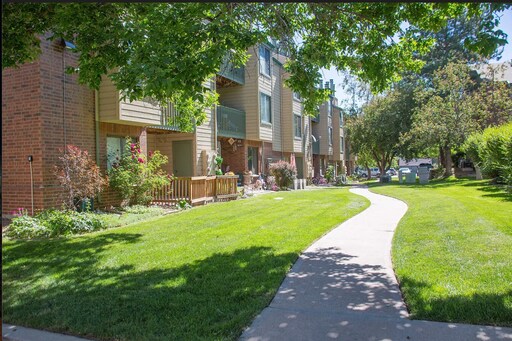 Building Photo - 2 Bedroom 1 Bath with Loft Available NOW!!...