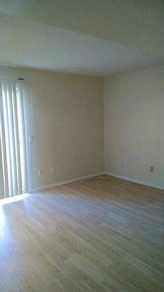 Building Photo - 32505 Candlewood Dr