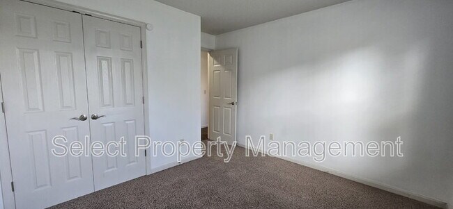 Building Photo - 9121 Brickshire Pkwy