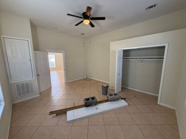Building Photo - Pensacola - East Hill- 3 bedroom, 2 bathroom