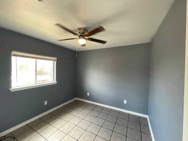 Building Photo - North Kingsville-South Creek Subdivision 4/2 Rental