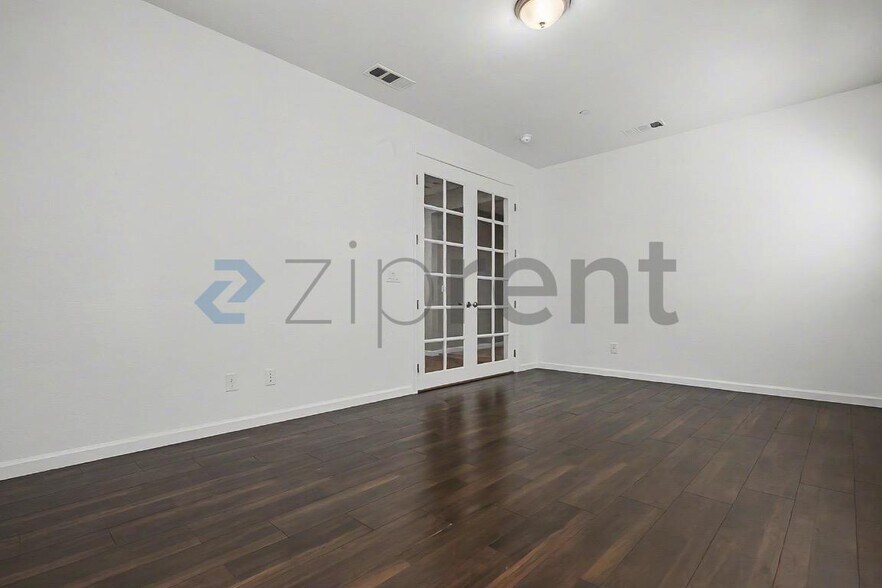 Building Photo - 3730 Iskenderun Ave