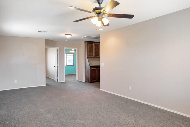 Building Photo - 401 S 166th Dr