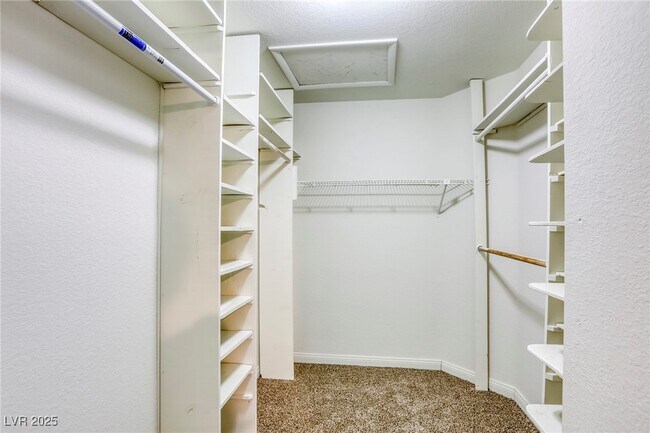 Building Photo - 3922 Gulliver St