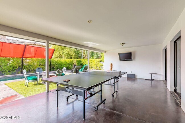 Building Photo - 5002 N 38th Pl