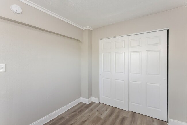 Building Photo - 1001 SW 25th Ave