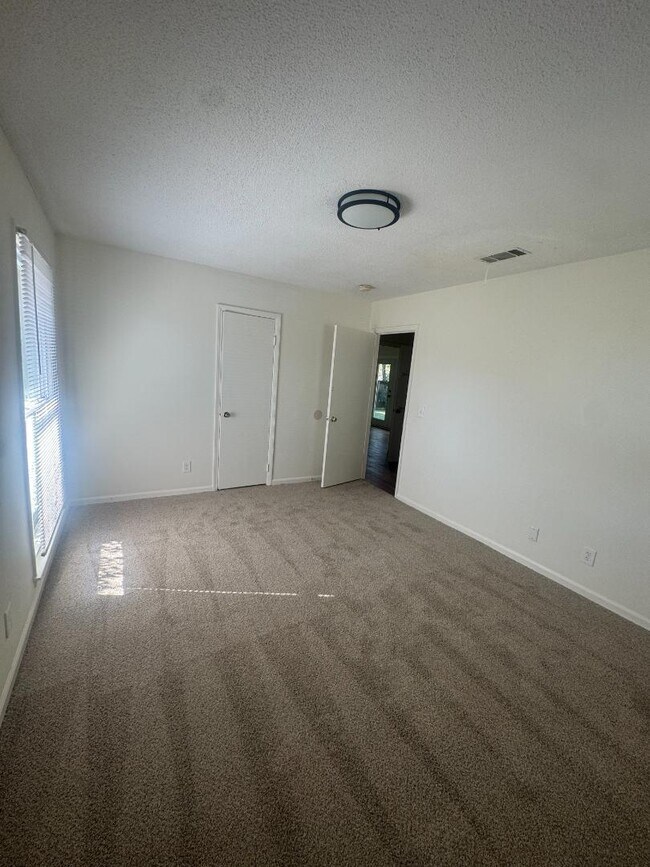 Building Photo - 4319 Baywood Dr SW