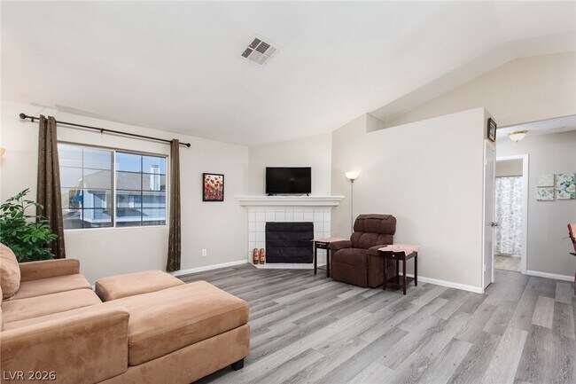 Building Photo - 5370 Angler Cir