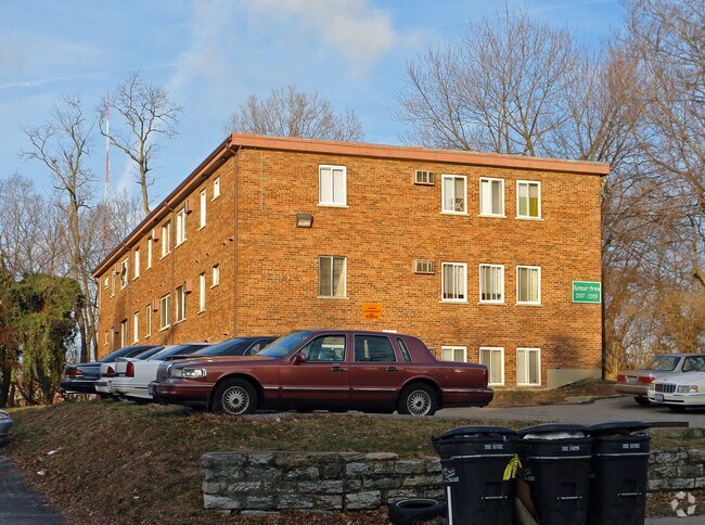 Primary Photo - 2327 Kemper Ln