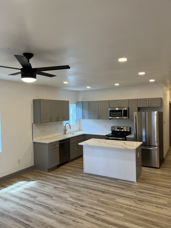 Building Photo - 1132 Ann St