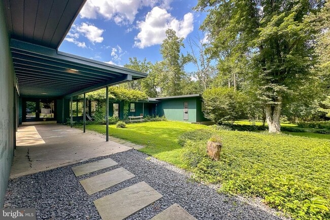 Building Photo - 108 Rosedale Ln