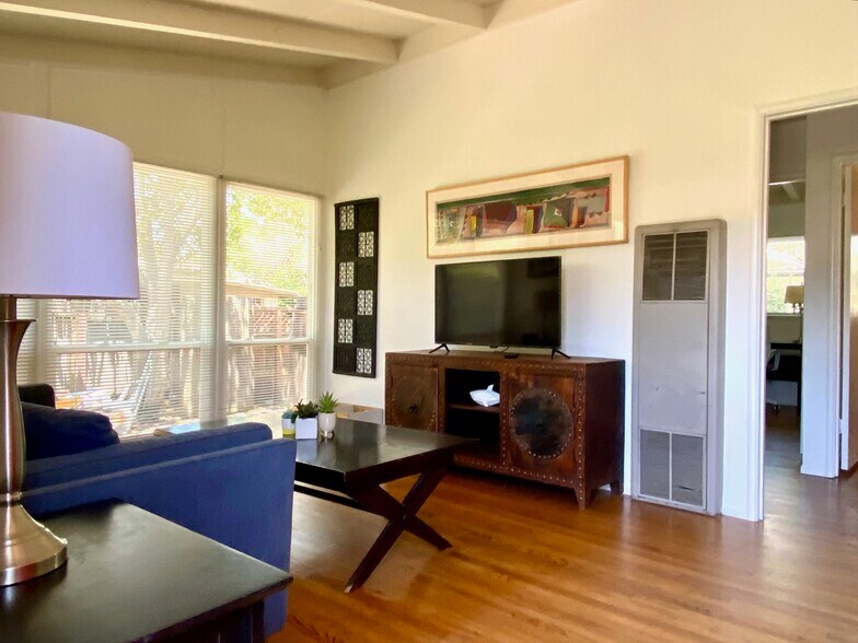 Building Photo - 251 El Carmelo Ave