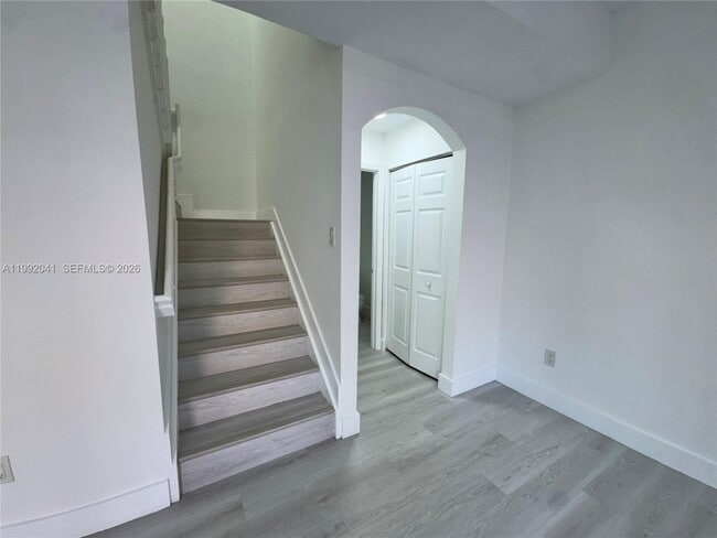 Building Photo - 4911 Spinnaker Dr