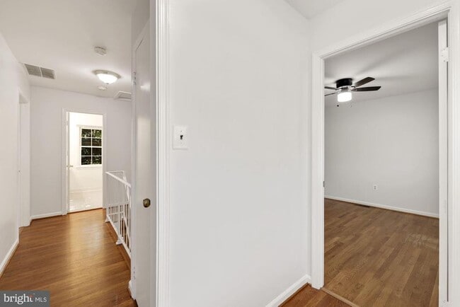 Building Photo - 8208 Gainsborough Ct W