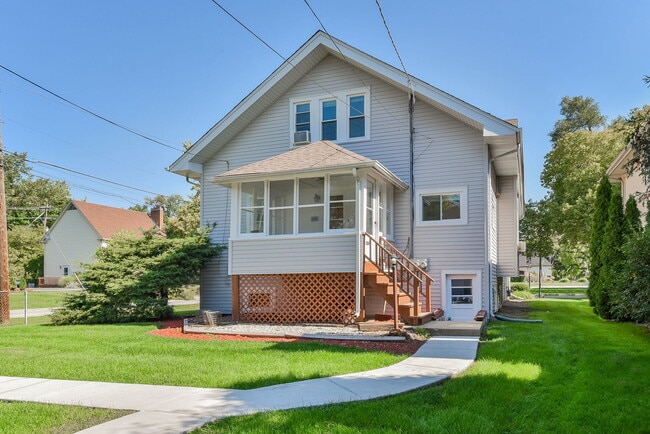 Building Photo - 544 Arlington Ave