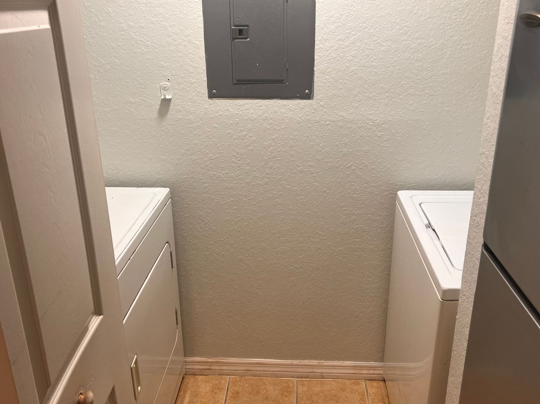 Building Photo - 7524 Seurat St